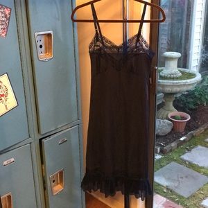 Vintage Luxite  Kayser Navy Blue Slip 🍀